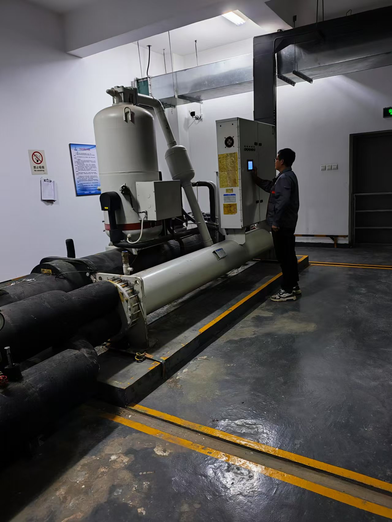 頓漢布什水冷冷水機組維保-福建省省安恒業(yè)工程有限公司